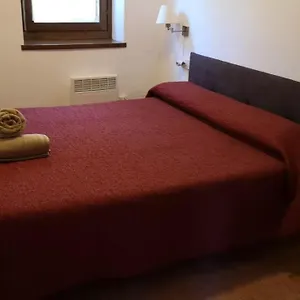 Apartamento De La Lali, Roní